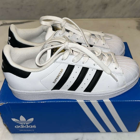 Adidas Superstar Sneakers - Picture 5 of 10